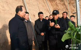 石泰峰在巴彦淖尔市乌海市阿拉善盟调研时强调 切实走好以生态优先绿色发展为导向的高质量发展新路子